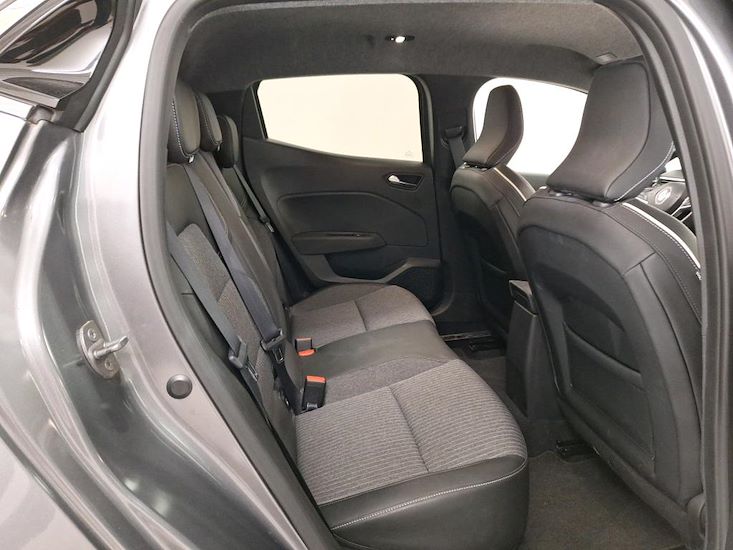 Renault Clio — photo 6