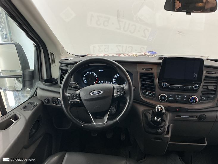 Ford Transit — photo 6