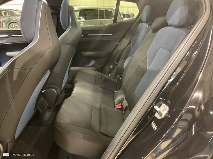 Volvo Ex30 — photo 10