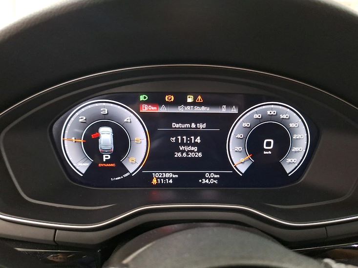 Audi A4 — photo 10
