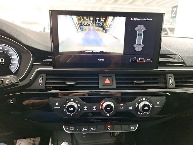 Audi A4 — photo 12