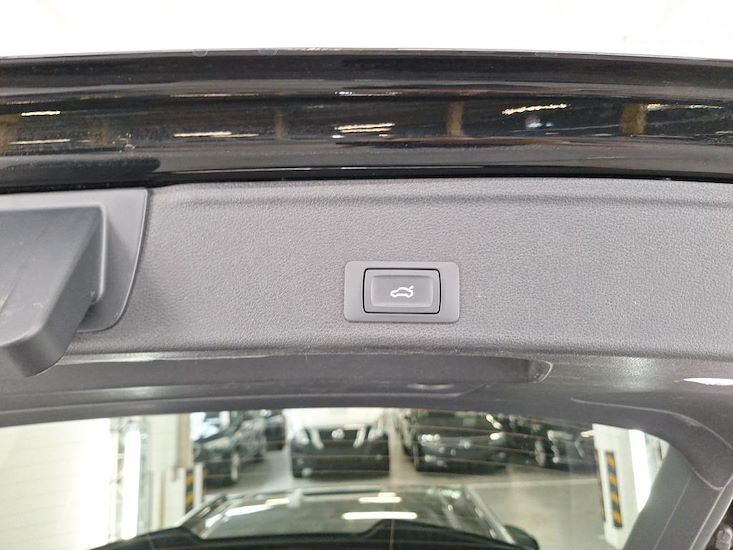 Audi A4 — photo 14