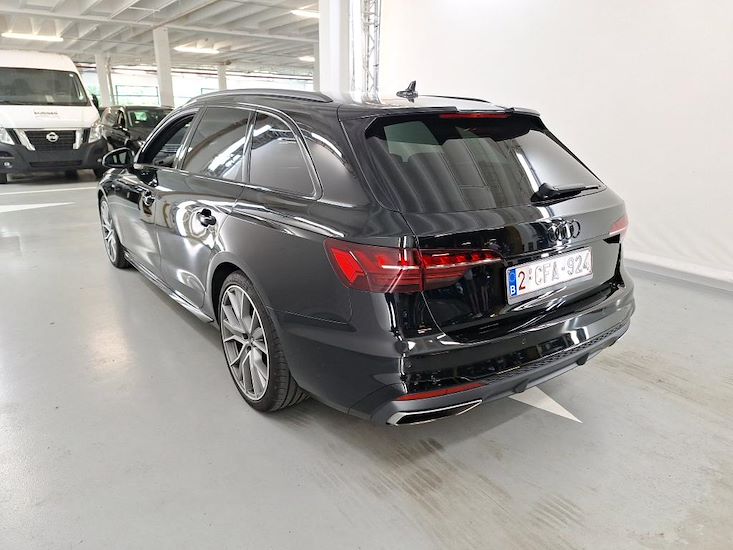 Audi A4 — photo 3