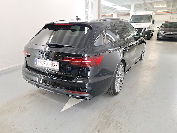 Audi A4 — photo 4