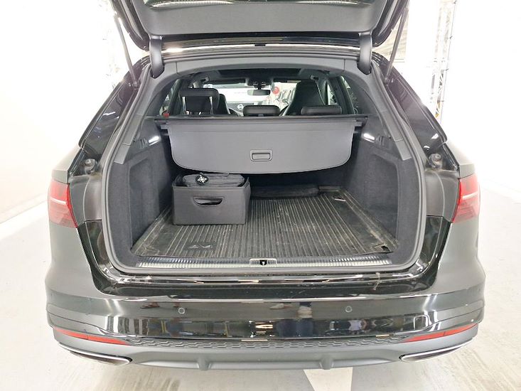 Audi A4 — photo 7