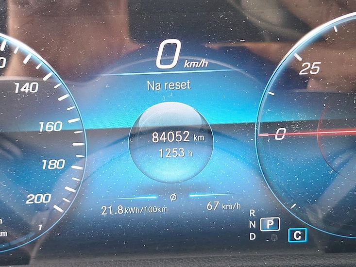 Mercedes-Benz Eqb — photo 10