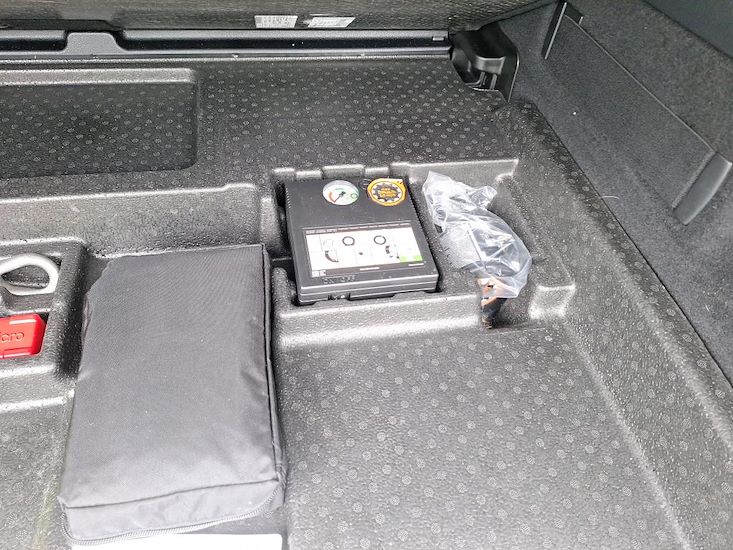Mercedes-Benz Eqb — photo 11