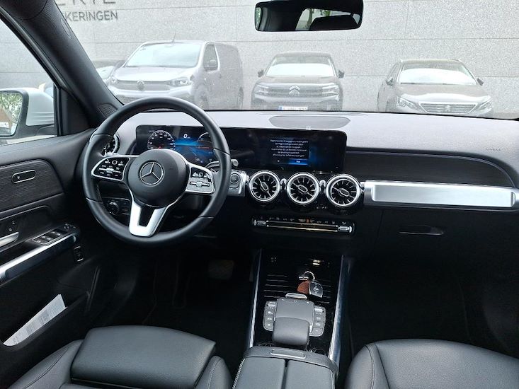 Mercedes-Benz Eqb — photo 8