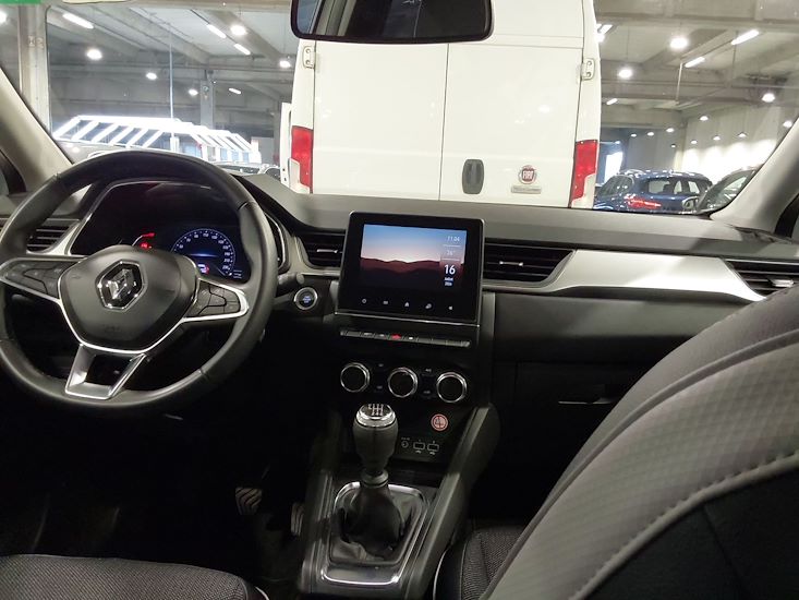 Renault Captur — photo 6