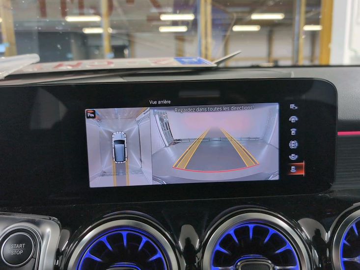 Mercedes-Benz Eqb — photo 12