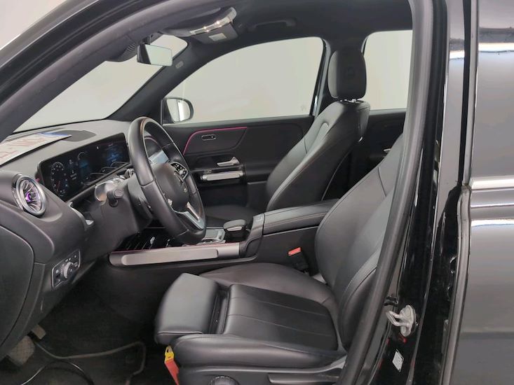 Mercedes-Benz Eqb — photo 5