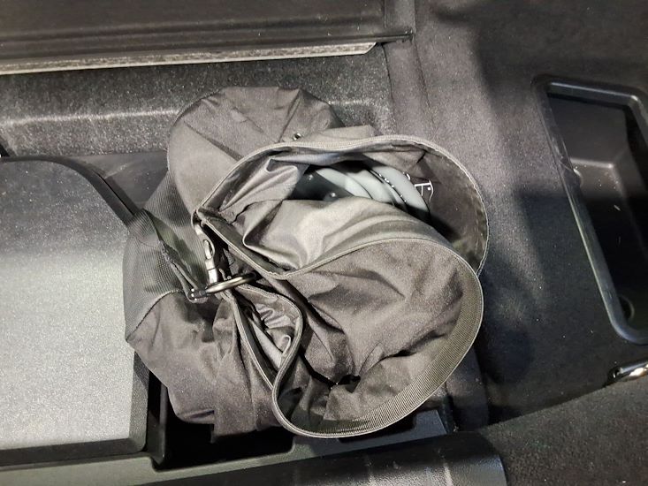 Bmw I4 — photo 12