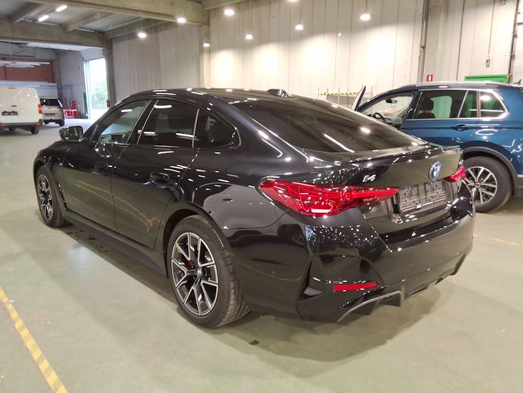 Bmw I4 — photo 2