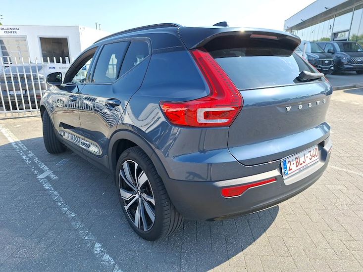 Volvo Xc40 — photo 3