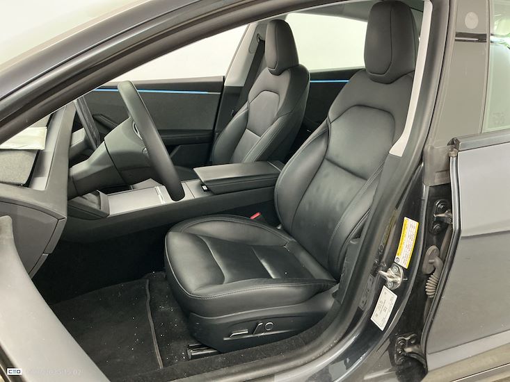 Tesla Model 3 — photo 10