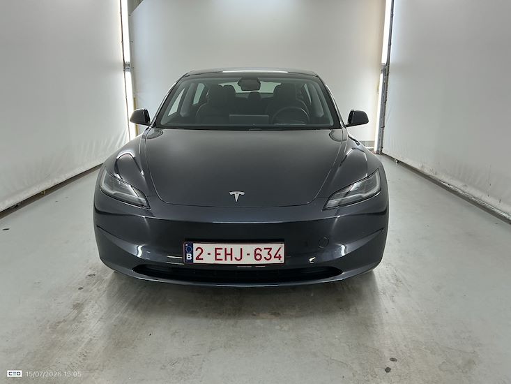 Tesla Model 3 — photo 2