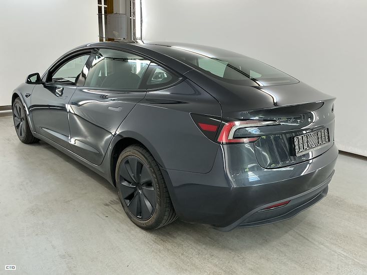 Tesla Model 3 — photo 3