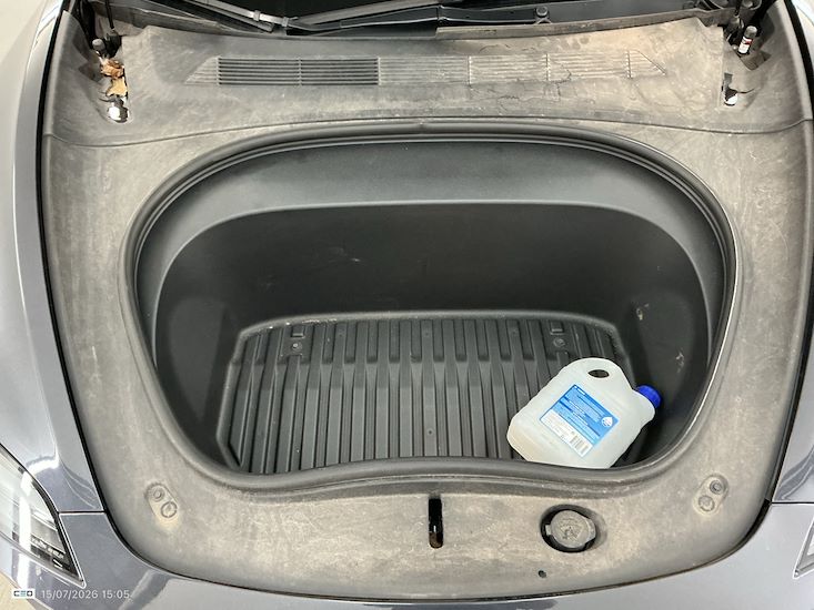 Tesla Model 3 — photo 6