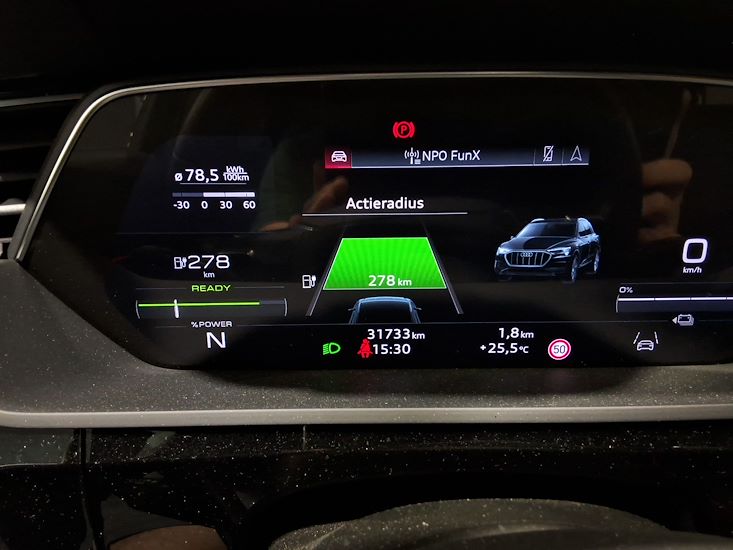 Audi E-Tron — photo 9