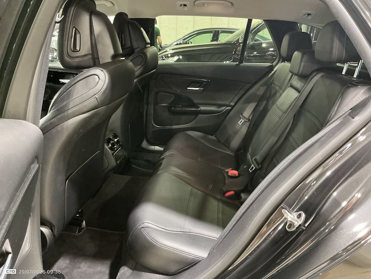 Mercedes-Benz C-Class — photo 11