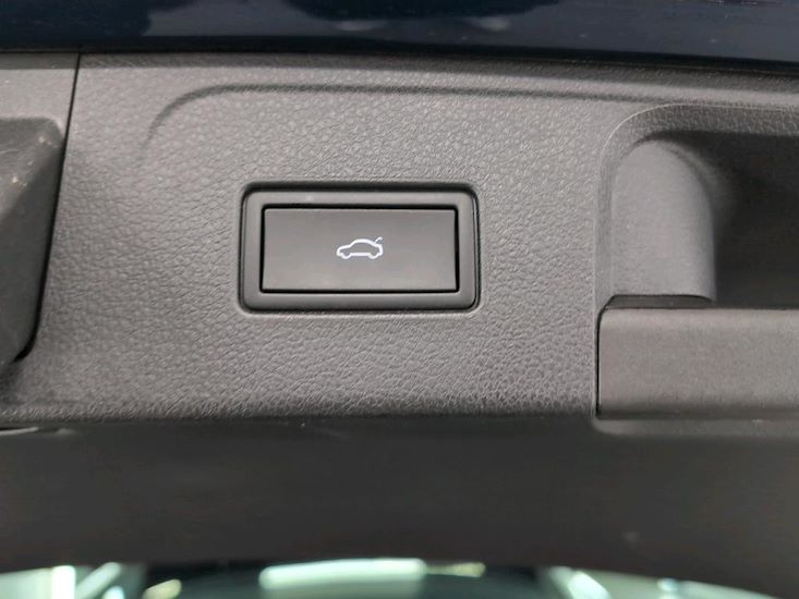 Volkswagen Passat — photo 13
