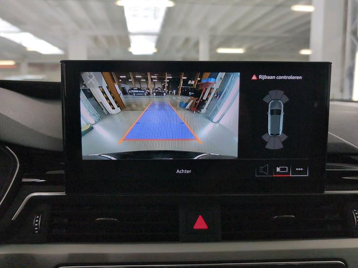 Audi A4 — photo 12
