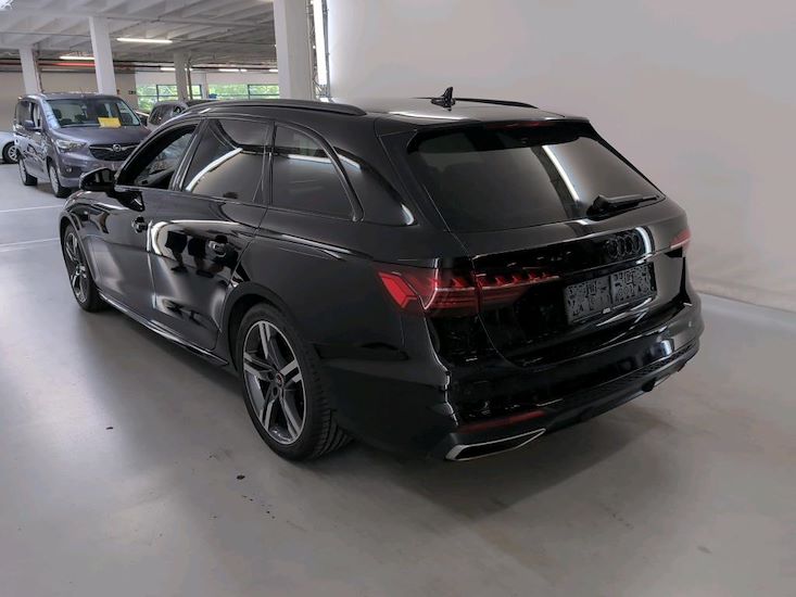 Audi A4 — photo 3