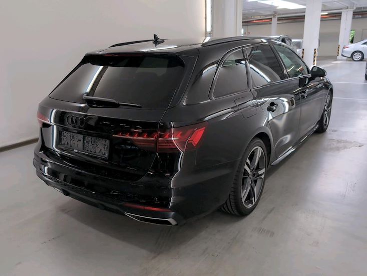 Audi A4 — photo 4