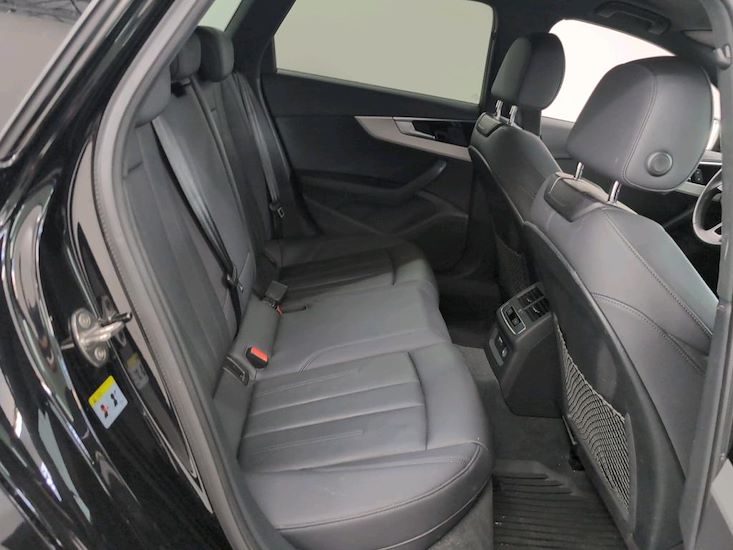 Audi A4 — photo 6