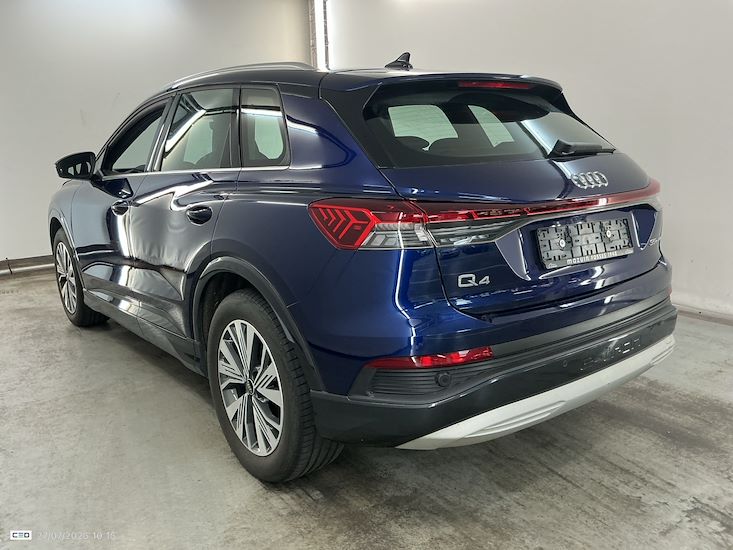 Audi Q4 — photo 3