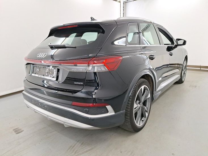 Audi Q4 — photo 4
