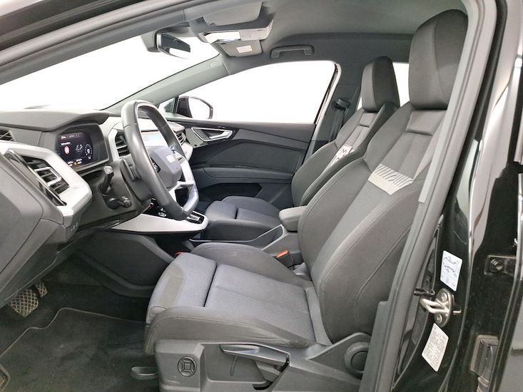 Audi Q4 — photo 5