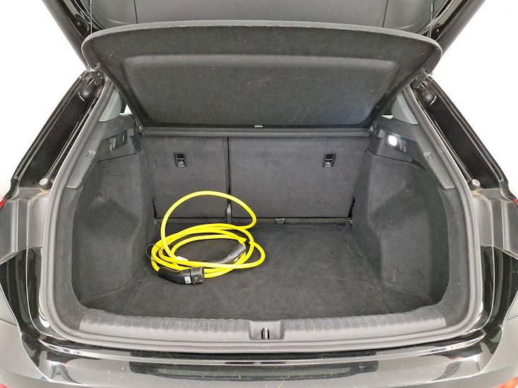 Audi Q4 — photo 7