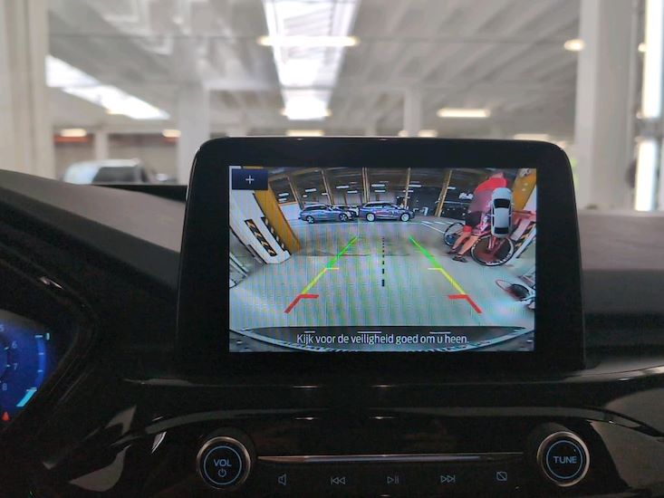 Ford Kuga — photo 12