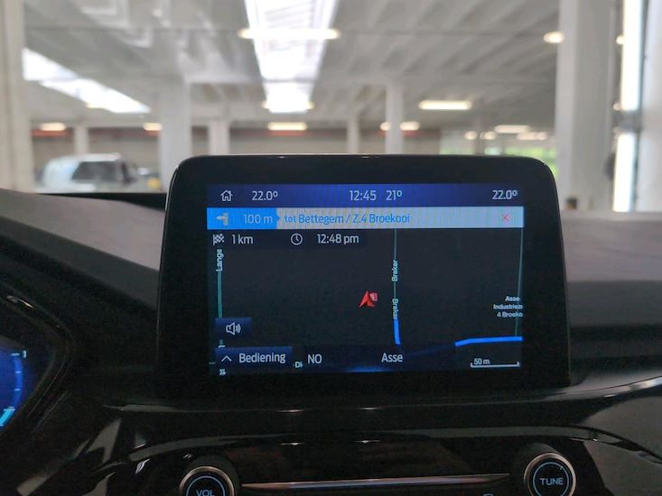 Ford Kuga — photo 9