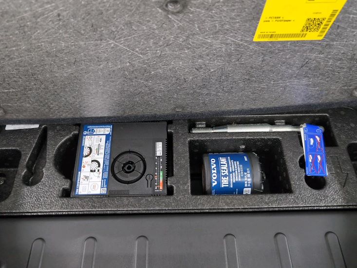 Volvo Ec40 — photo 11