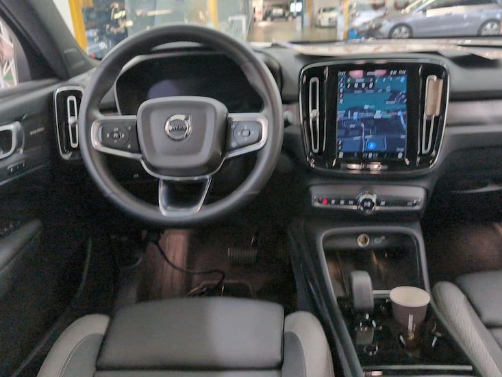 Volvo Ec40 — photo 8
