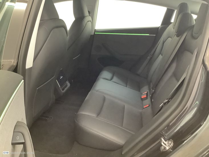 Tesla Model 3 — photo 11