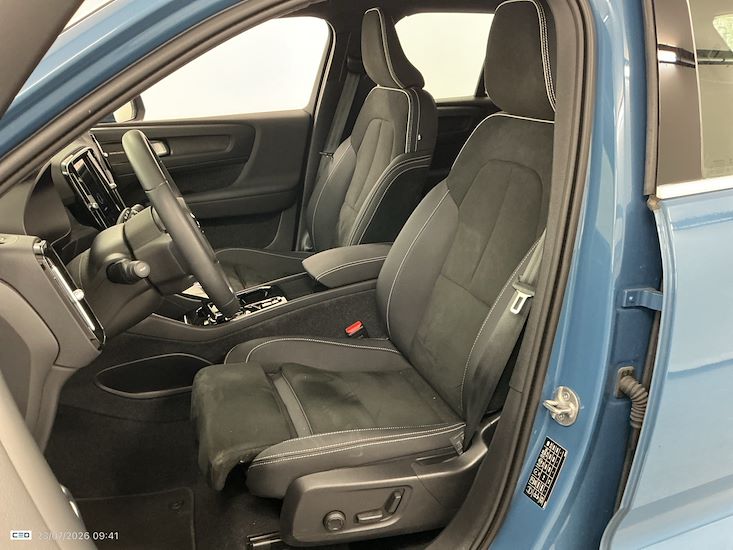 Volvo Xc40 — photo 11