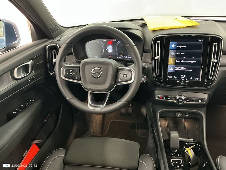 Volvo Xc40 — photo 7