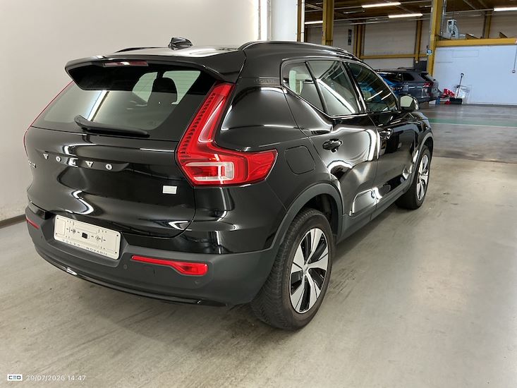 Volvo Xc40 — photo 2