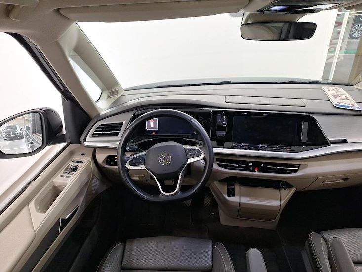 Volkswagen Multivan — photo 8