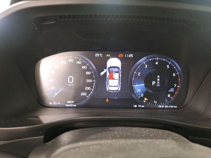 Volvo Xc40 — photo 10