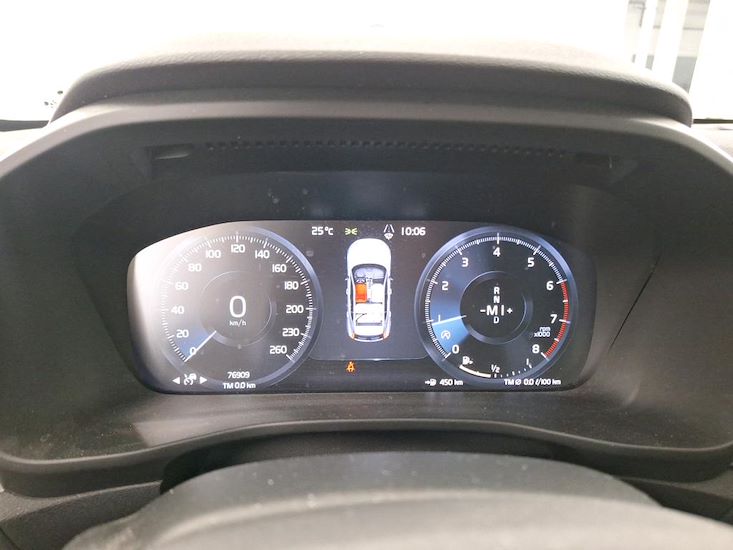 Volvo Xc40 — photo 10