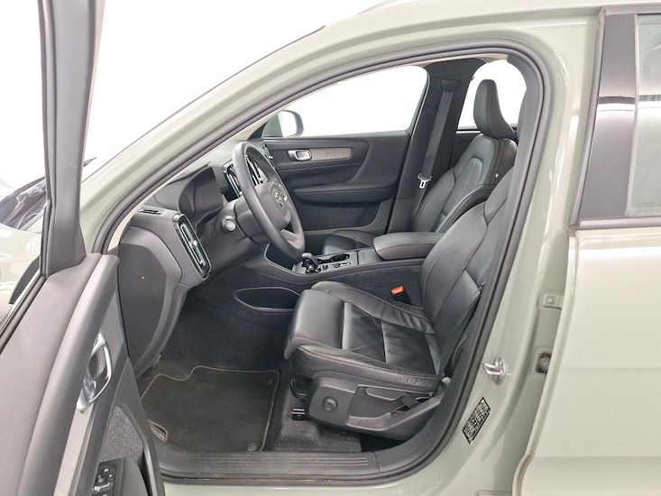 Volvo Xc40 — photo 5