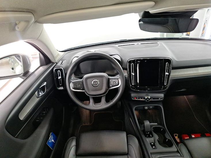 Volvo Xc40 — photo 8