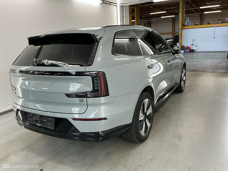 Volvo Ex90 — photo 4