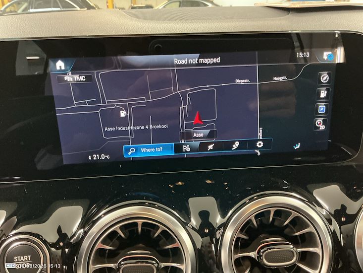 Mercedes-Benz Eqa — photo 10