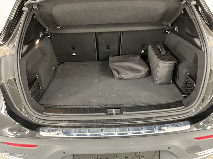 Mercedes-Benz Eqa — photo 13