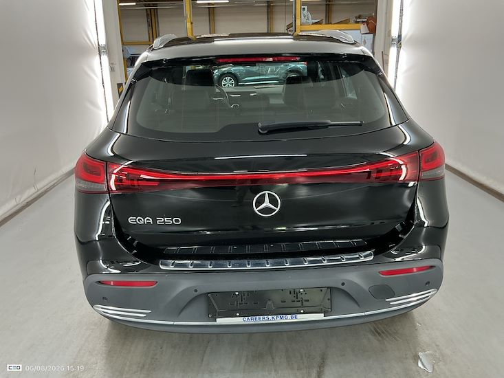 Mercedes-Benz Eqa — photo 19